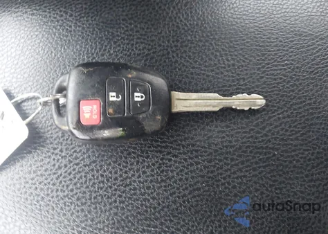 2017 Toyota Rav4 Le z USA, uszkodzony, nr VIN 2T3BFREV0HW601240